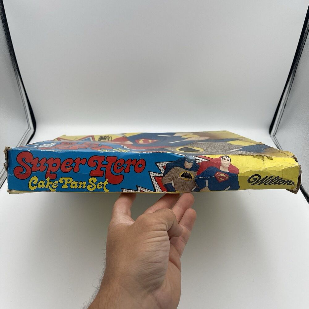 Wilton Batman Superman Super Hero Cake Pan Set Vintage 1977 With Box - Complete - Picture 11 of 16